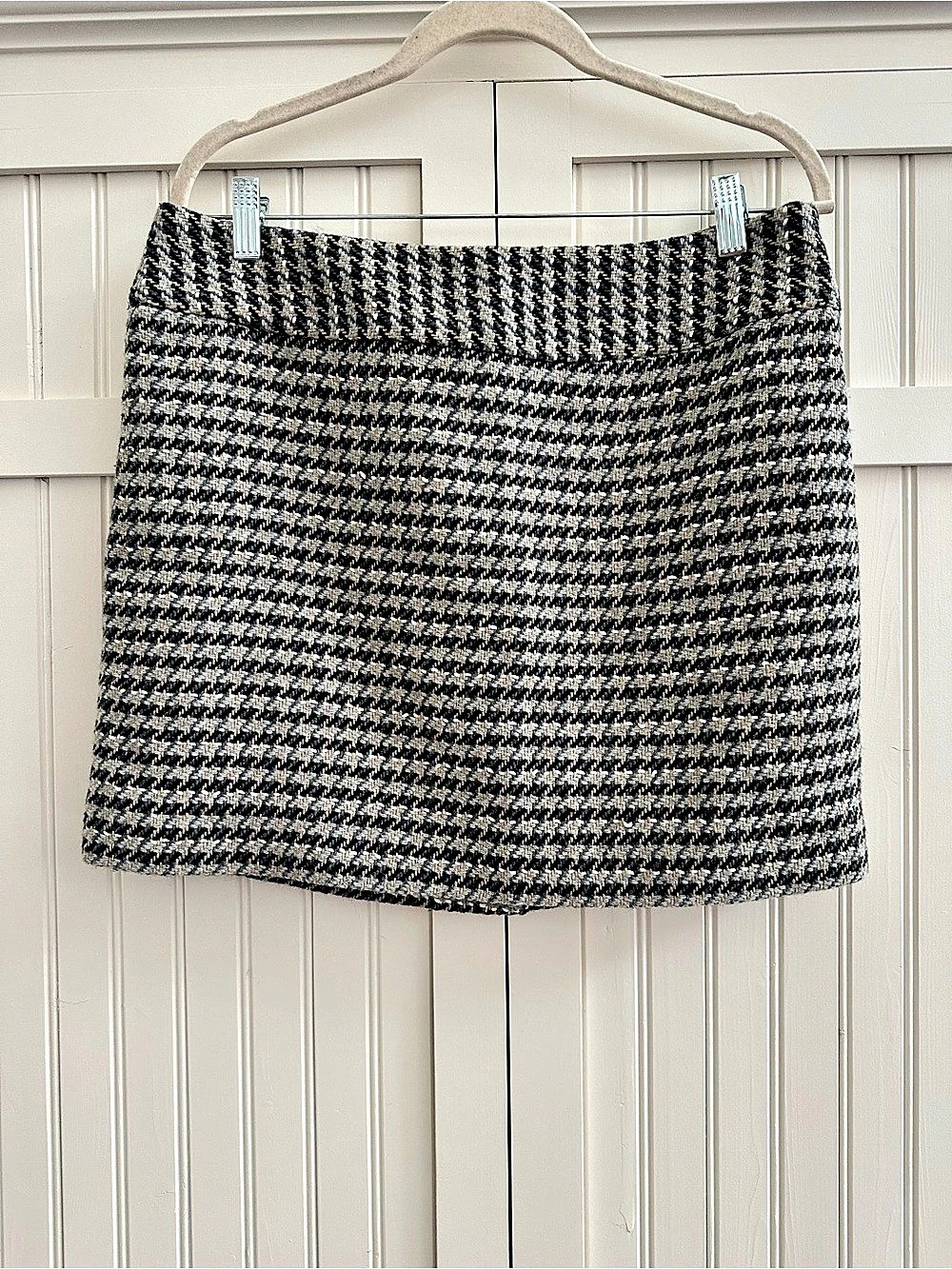 The Limited Houndstooth Mini Skirt in Black & White Size 8 Like New